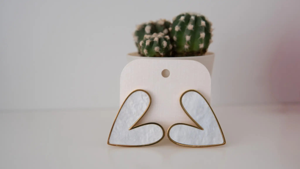 PENDIENTE CORAZÓN BLANCO