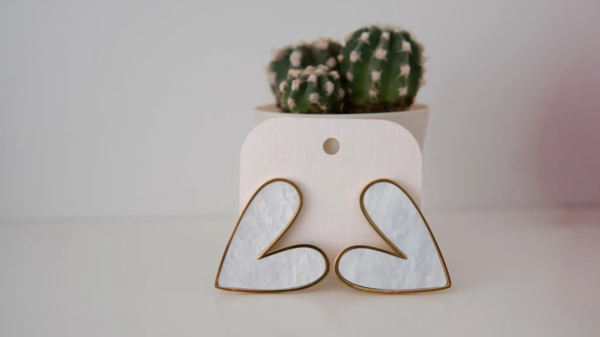 PENDIENTE CORAZÓN BLANCO